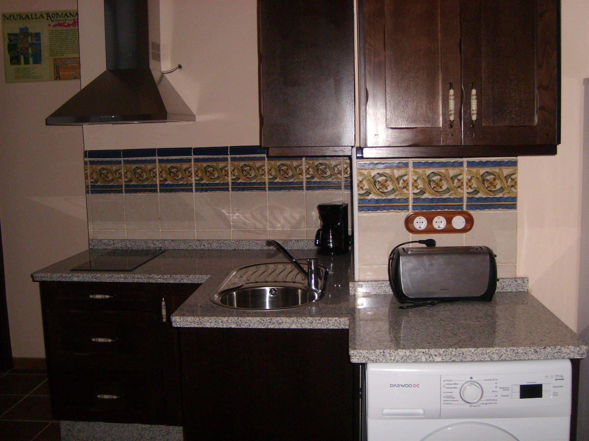 Apartamentos Victoria Bujalance Екстериор снимка