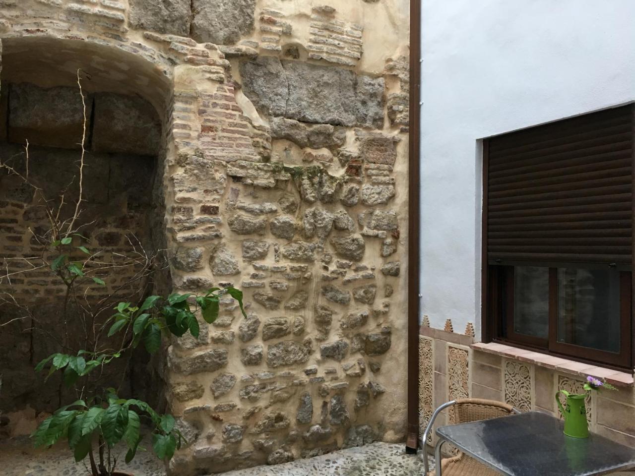Apartamentos Victoria Bujalance Екстериор снимка